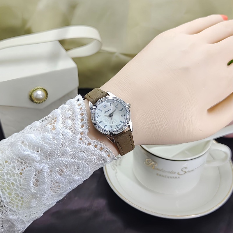 Moda Kadın Saatler Papatya Kad - Luxury Watch With Arabic Numerals incelemesi ve fiyatı